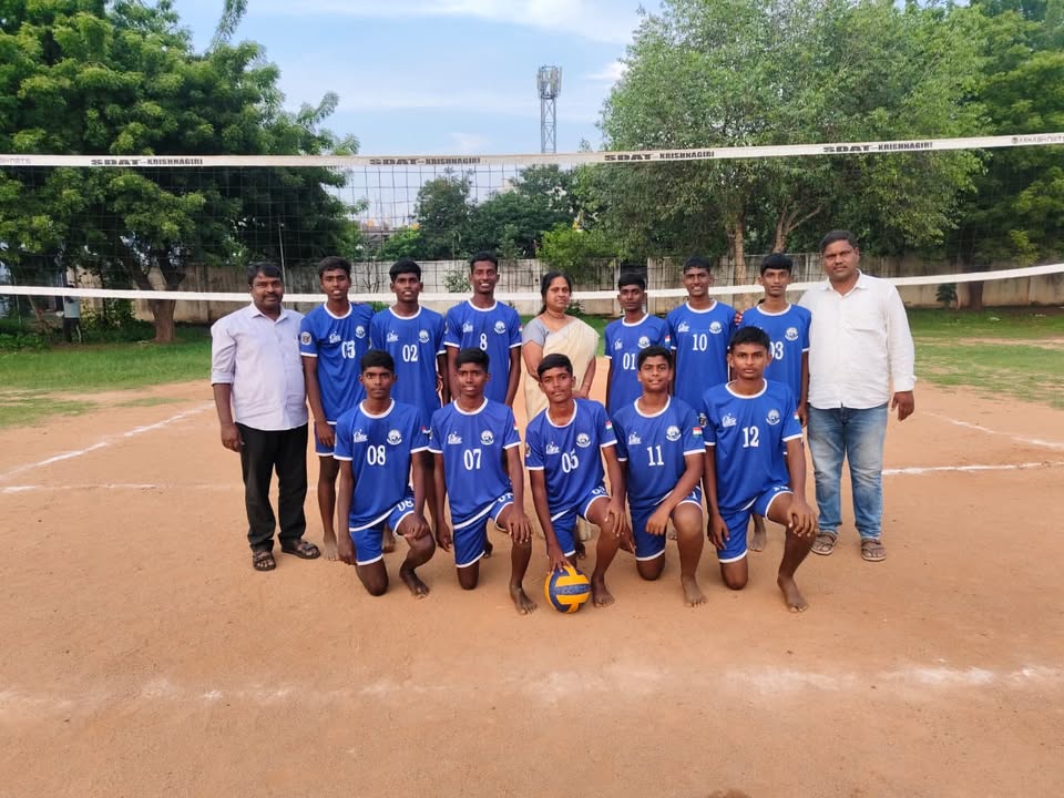 மாவட்ட அளவிலான கைப்பந்துப் போட்டியில் (District Level Volleyball Competition) 26.10.2026 பிரம்மாண்ட வெற்றி பெற்று, மாநில அளவிலான போட்டிக்கு…